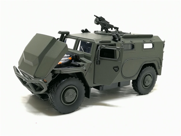 Diecast armored truck Russian vehicle High Simulation 1:32 scale Alloy