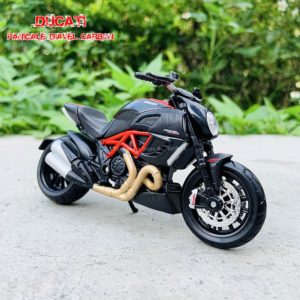 Diecast Ducati Motorcycle 1:18 scale